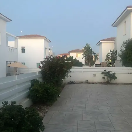 Avra Protaras Βίλα